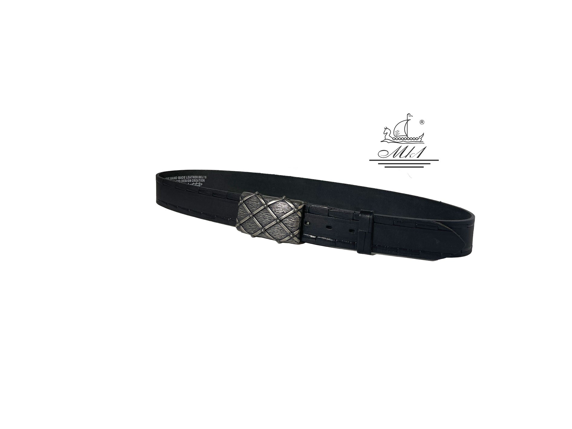 Unisex 4cm wide belt handcrafted from black leather with croco design. 100879/40B/KR