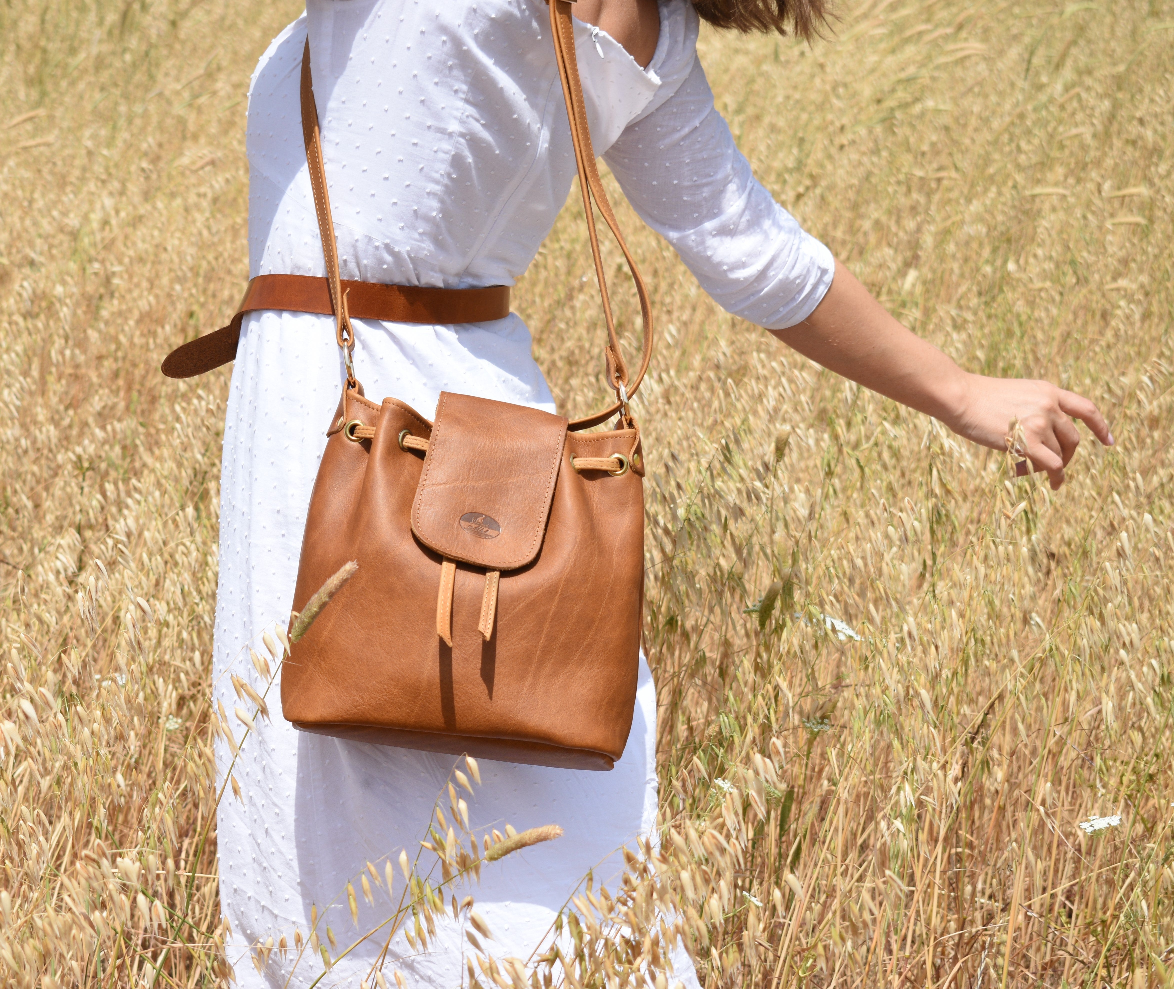 " Kalliopi " -large bag handcrafted from natural light brown leather. WPG/1