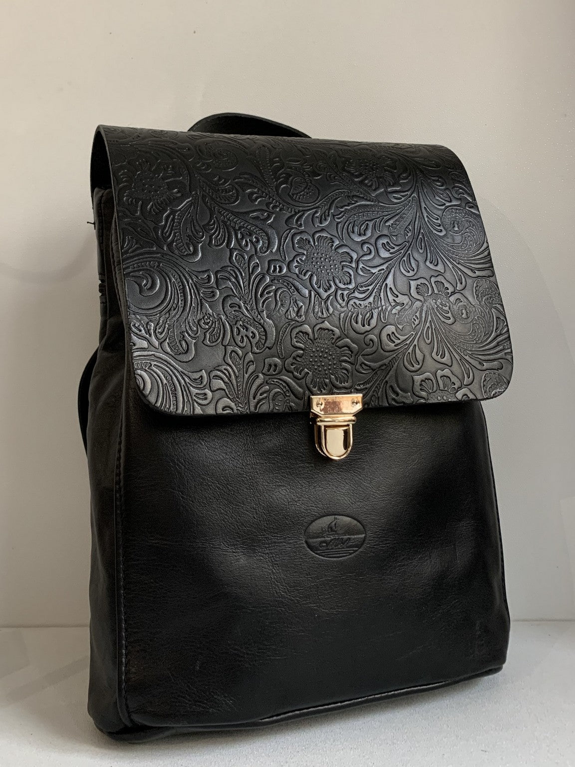 Elpiniki - soft black leather backpack with bordo snake design WT/TYM