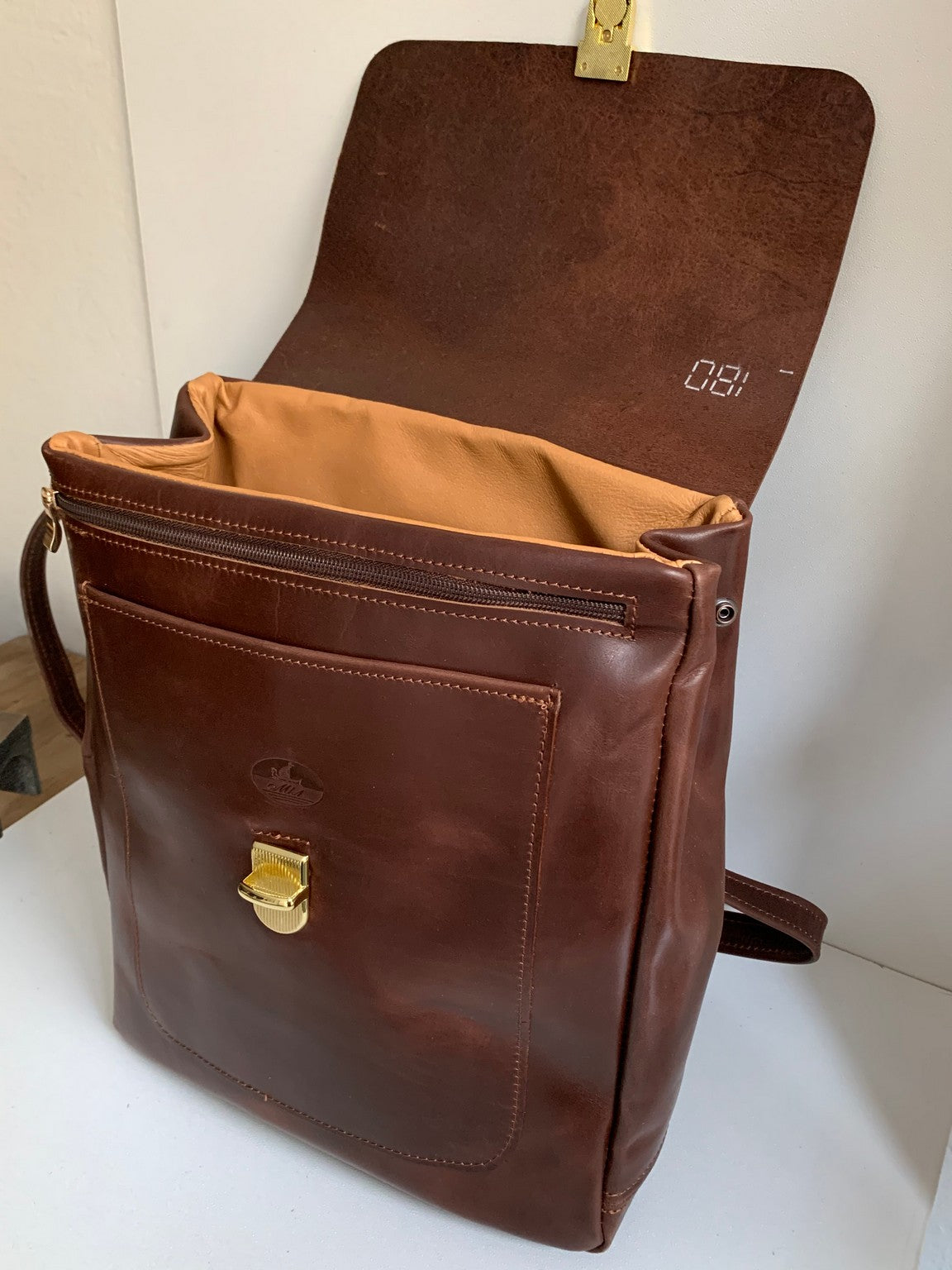 Iro - Pullup Brown leather backpack with flower design WT/283GK