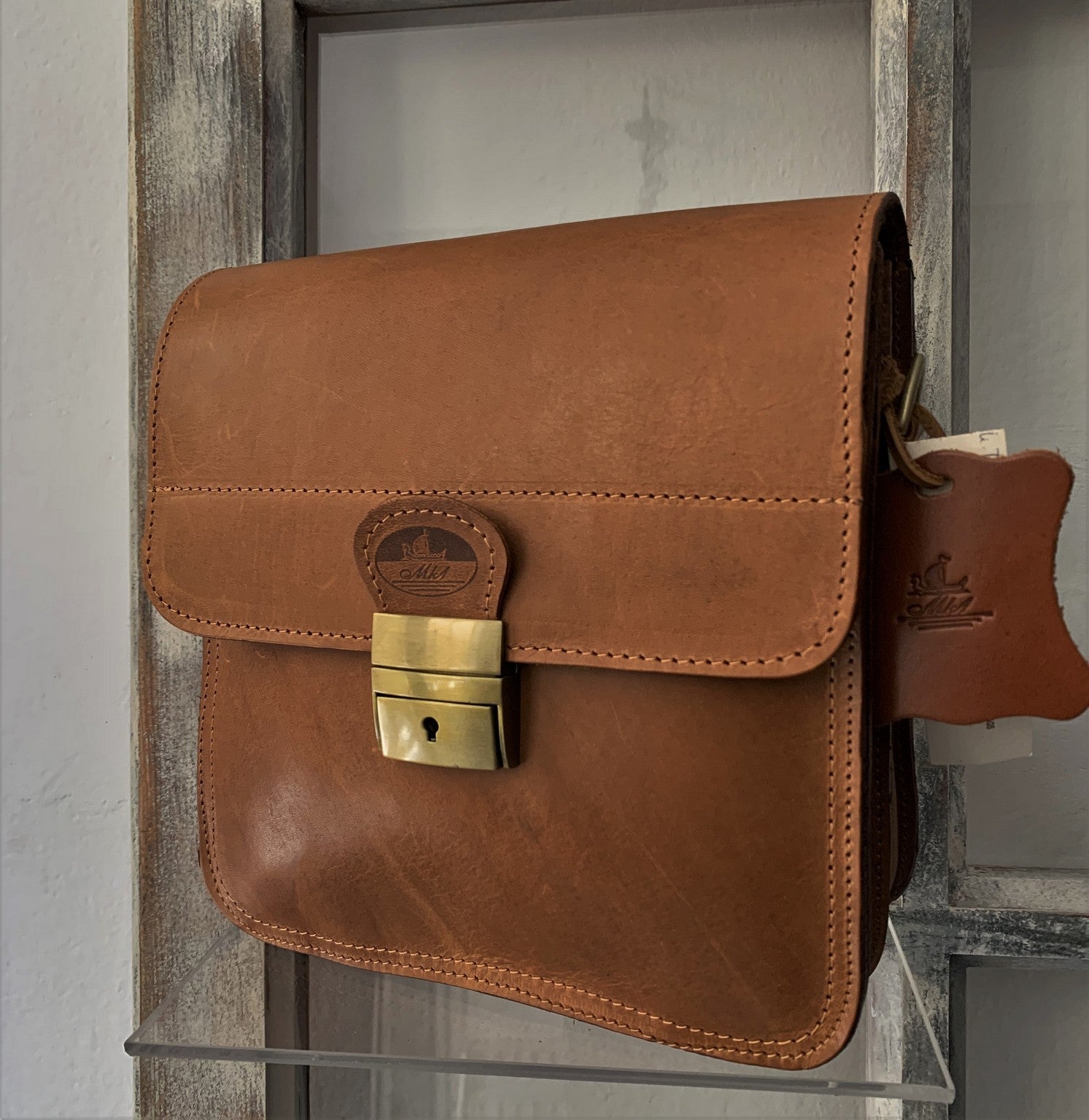 "Ikaros" - midsize crossbody bag handcrafted from natural light brown leather with square lock WT/52T
