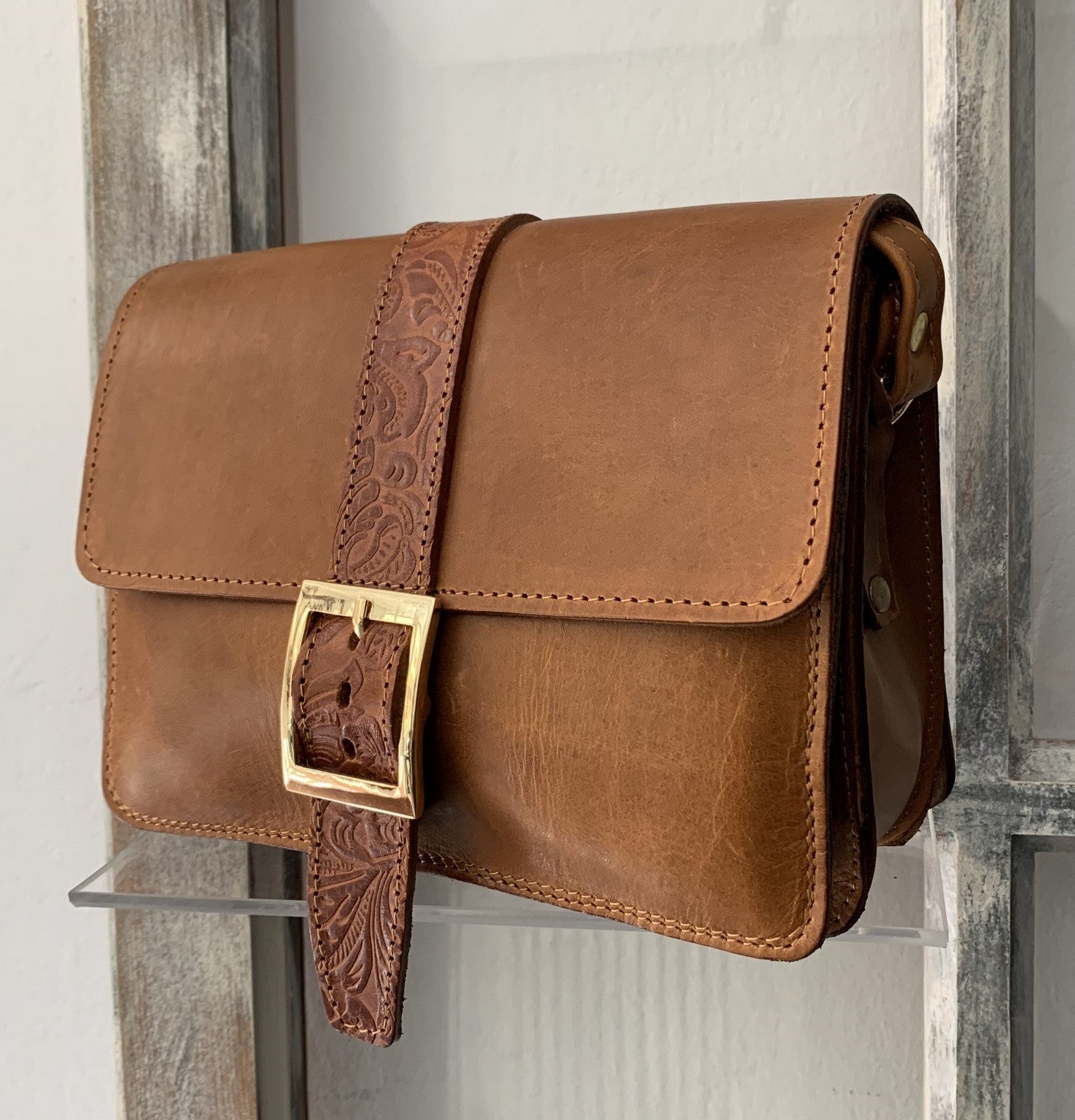 Kalypso" - small crossbody bag handcrafted from natural light brown leather with flower details WT/325F2FΤ