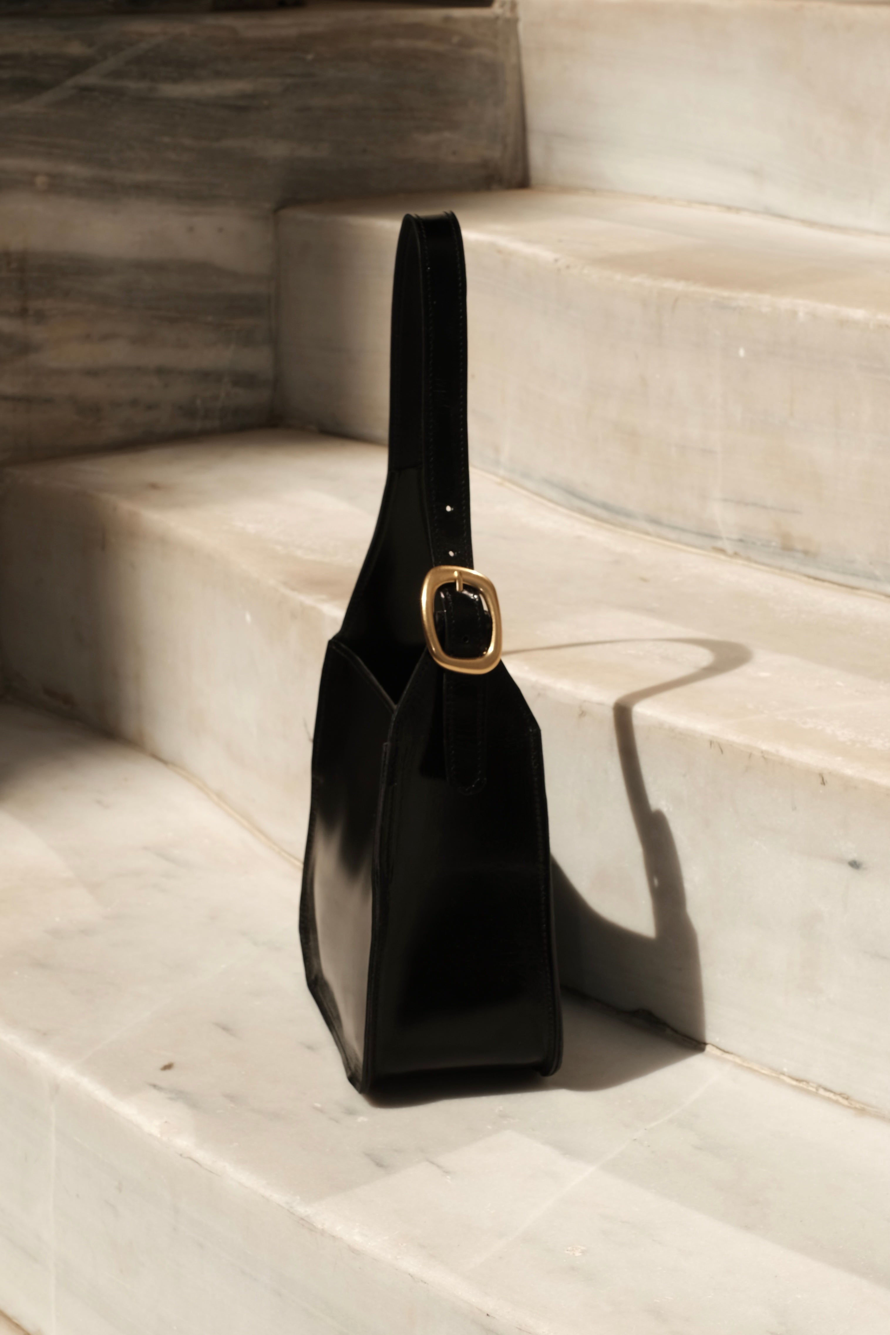 Nefeli black