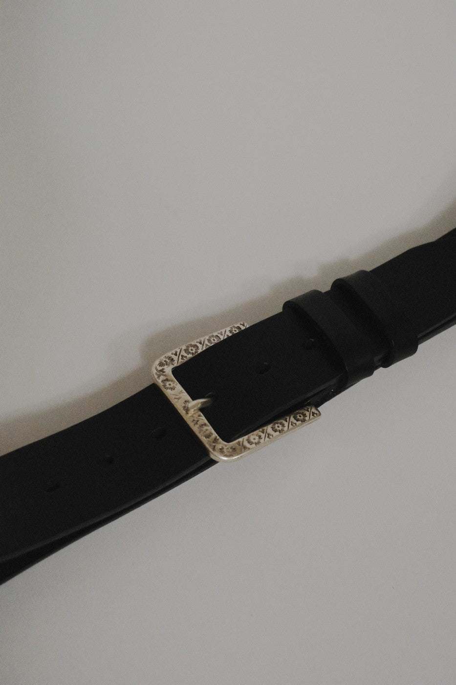 Dark brown flower nickel