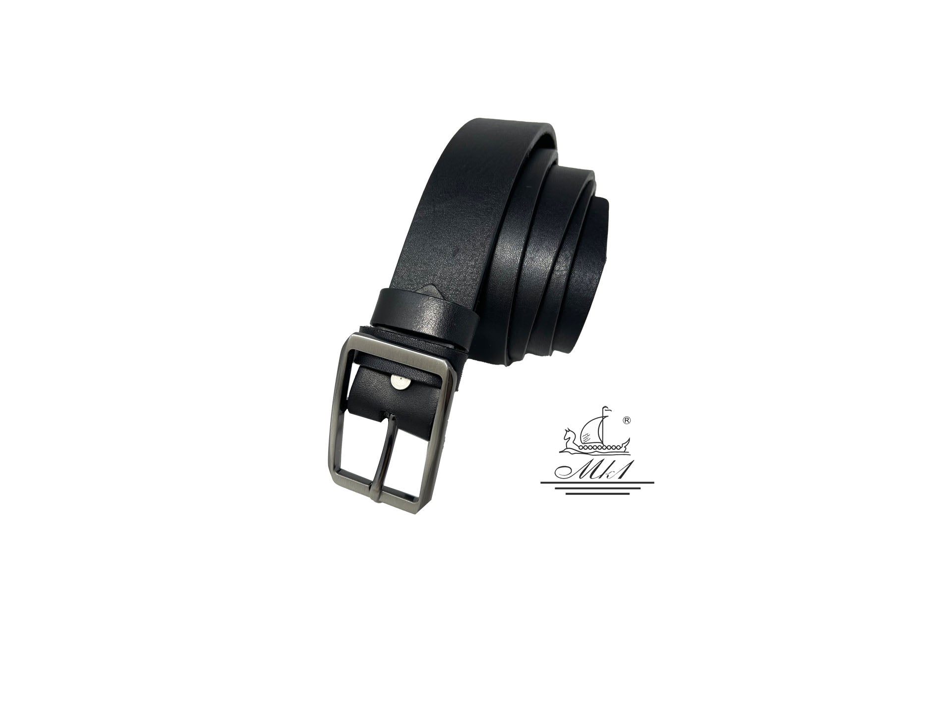 Unisex 3,5cm wide belt handcrafted from black leather. A001/35B