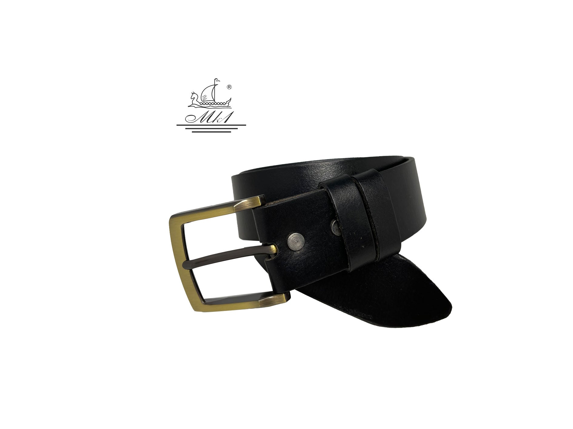 BR100/40B Handmade casual leather belt in black colour.