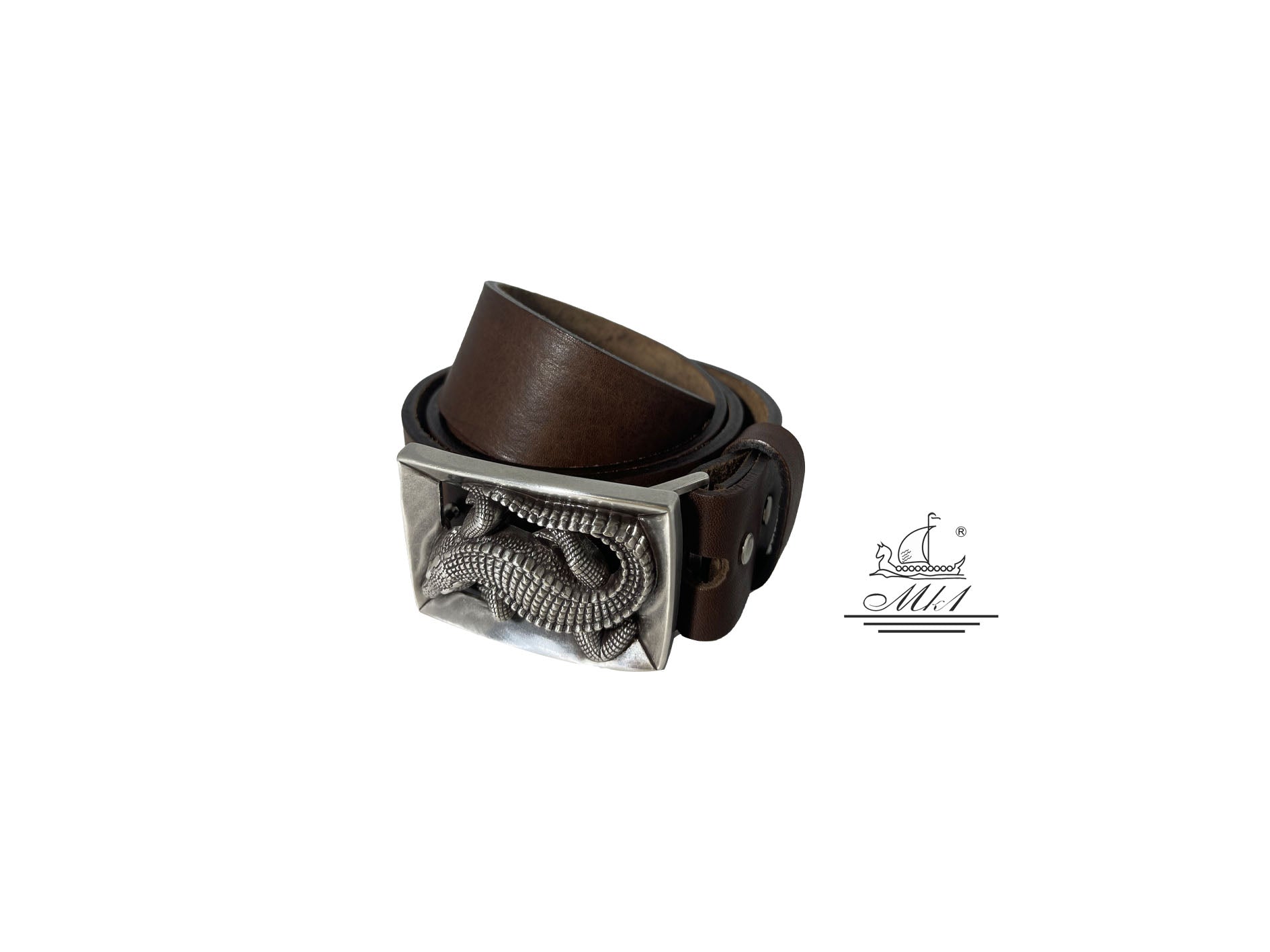 Unisex 4cm wide belt handcrafted from brown leather. 100976/40BR