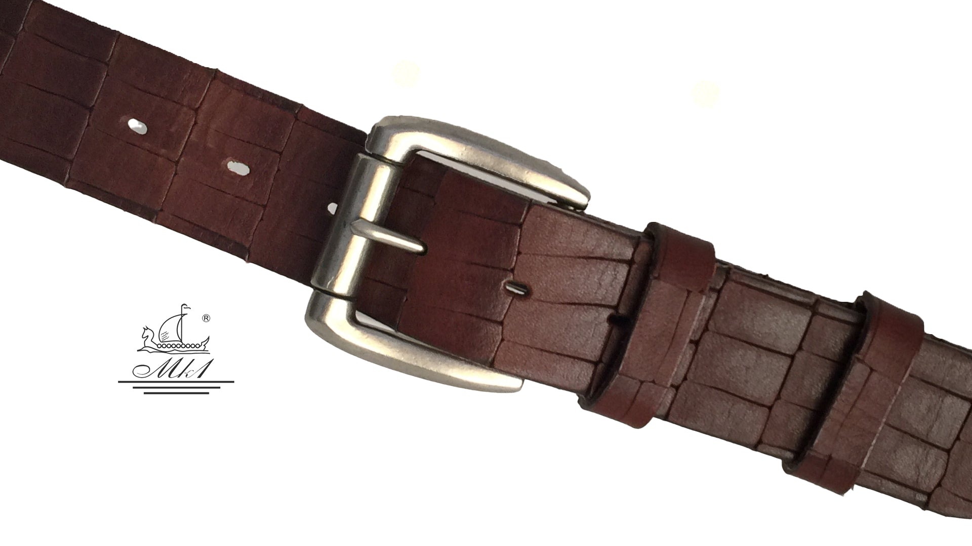 22/40k-kr Hand made  leather belt, 4 cm width, and  roll buckle.