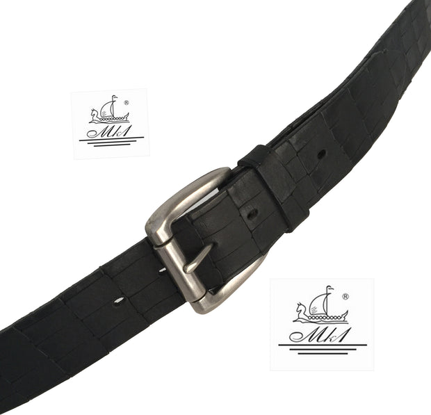 22/40m-kr Hand made  leather belt, 4 cm width, and  roll buckle.