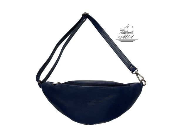 Leather handcrafted waist bag. mp1-b