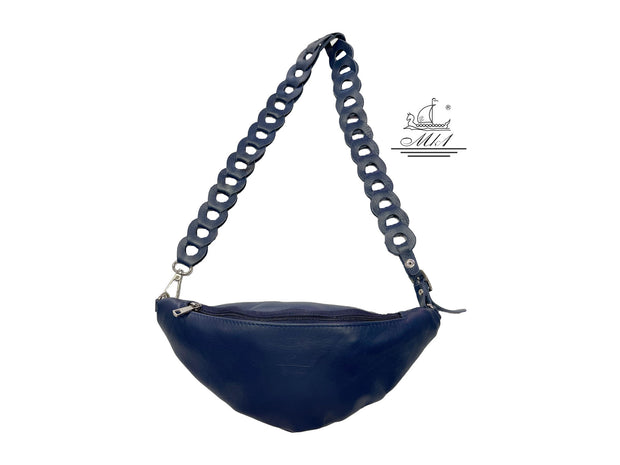 Leather handcrafted waist bag. mp1-b8