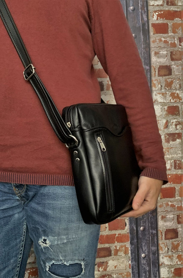 "Iason" - midsize men's crossbody bag handcrafted from soft black leather WT/AN2M
